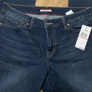 New with tags Tommy Hilfiger women’s jeans